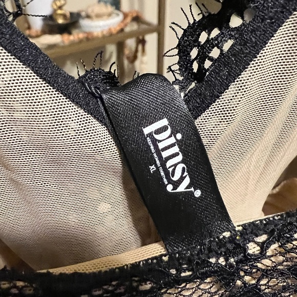 Pinsy Shapewear Bodysuits. Sold separately - Picture 4 of 4